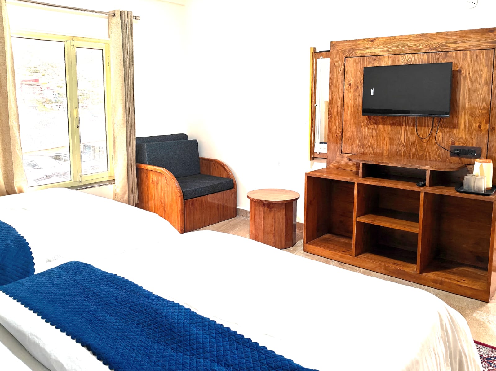 Deluxe 3 Bed